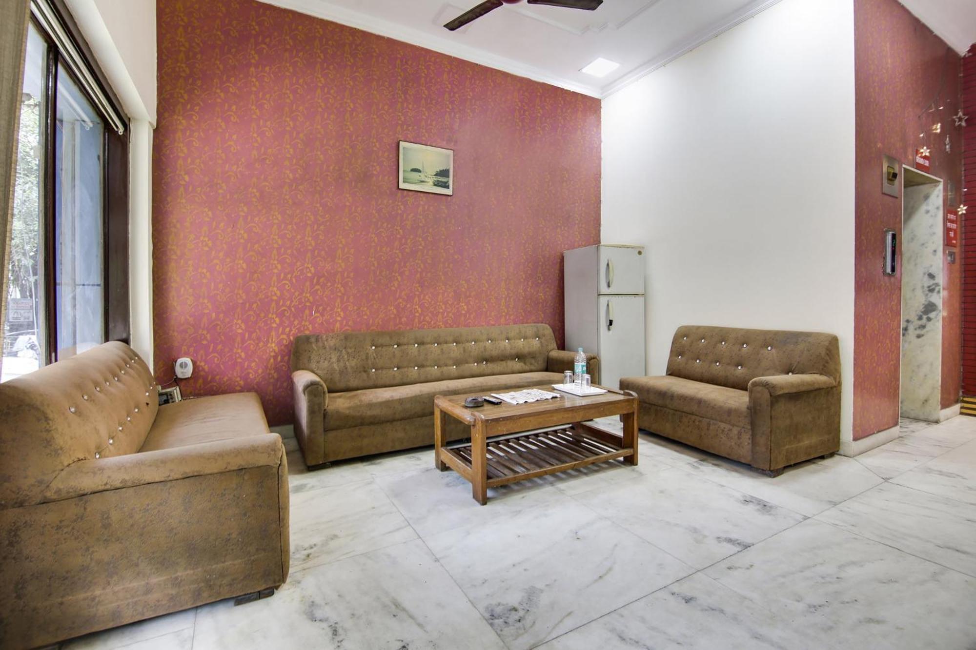 Hotel O Sunshine Palace Delhi Kültér fotó